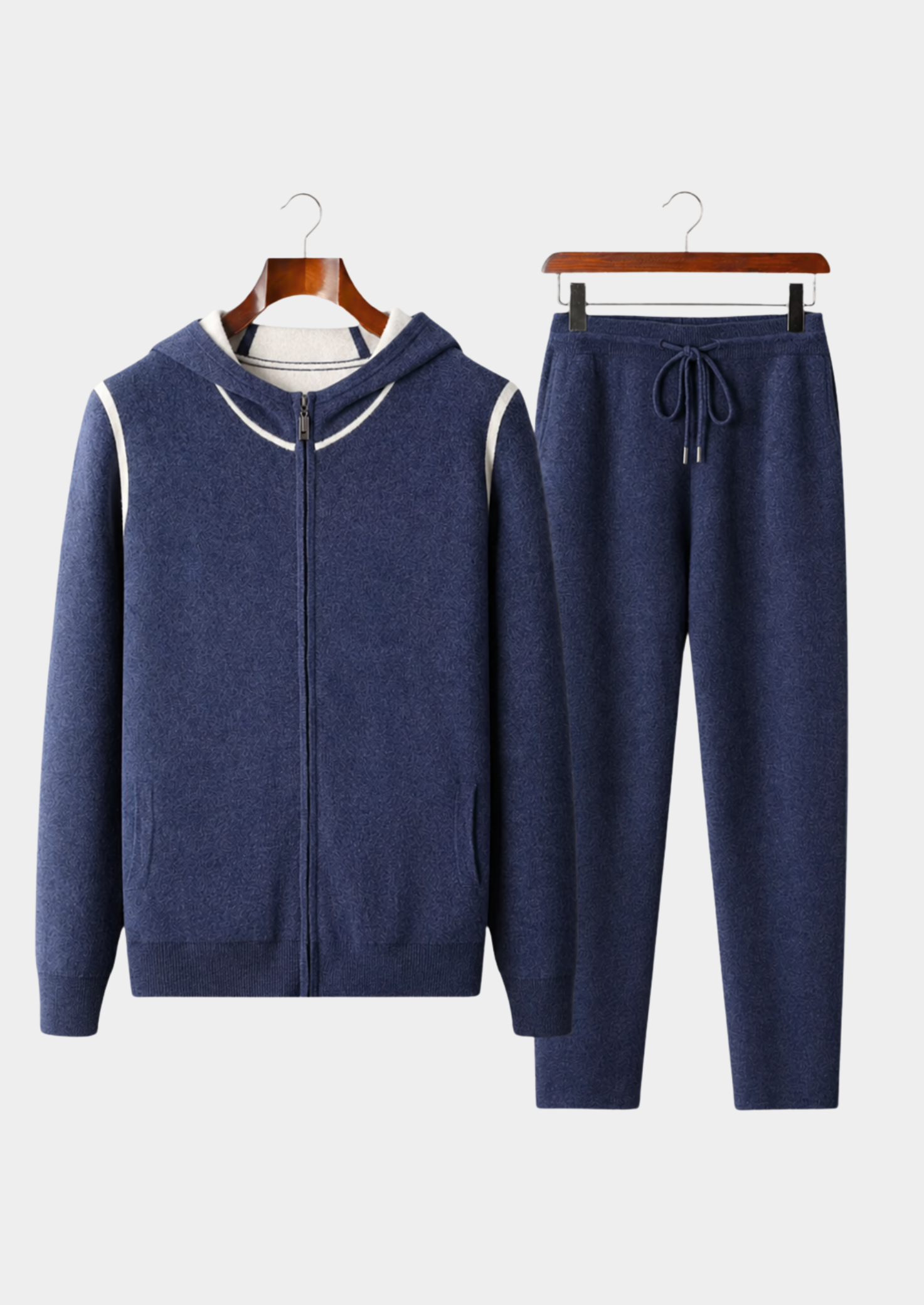 Ensemble ATALEYA Milano en cachemire bleu marine, pull et pantalon