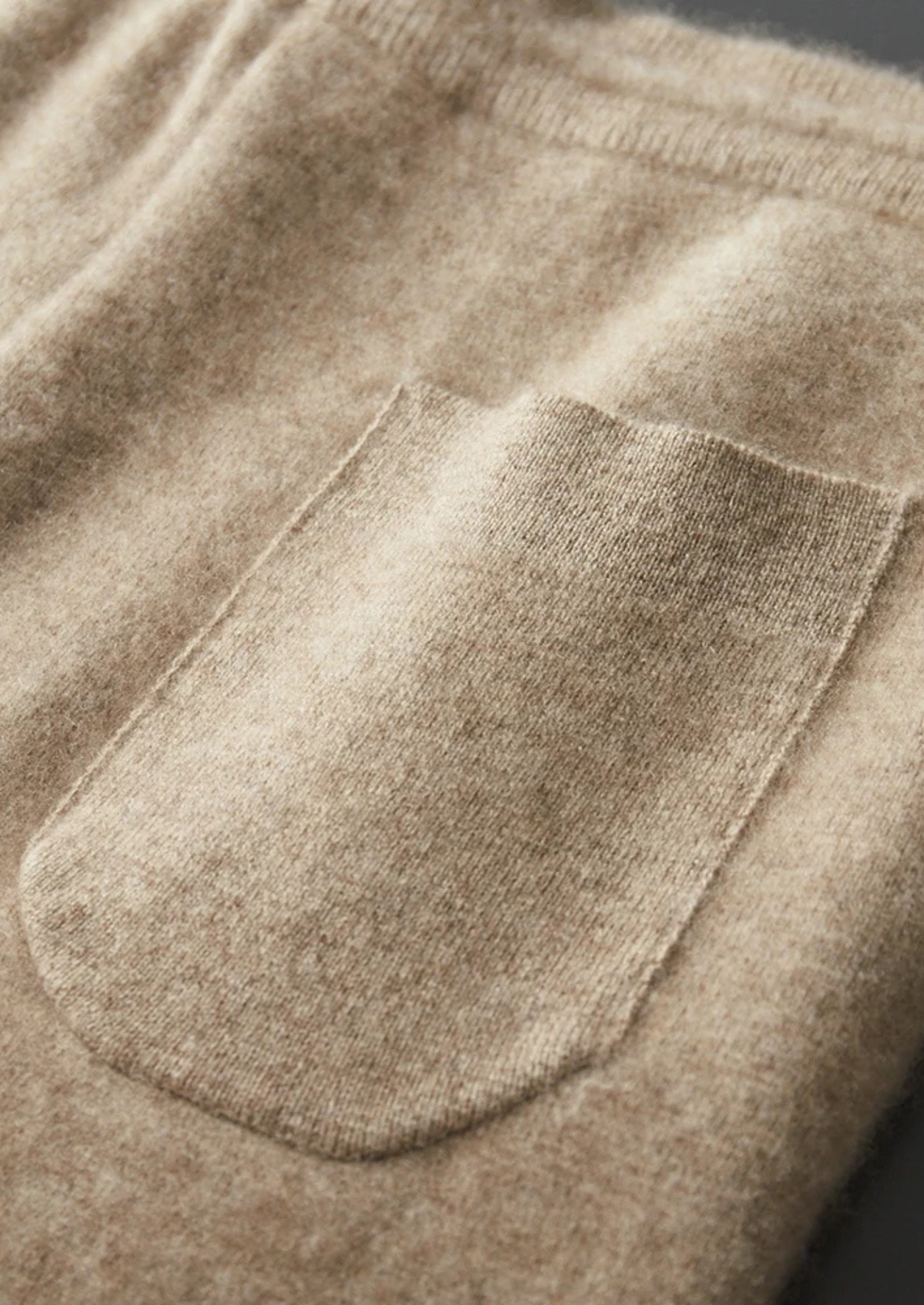 Ensemble ATALEYA Denis en cachemire, détail de la matière